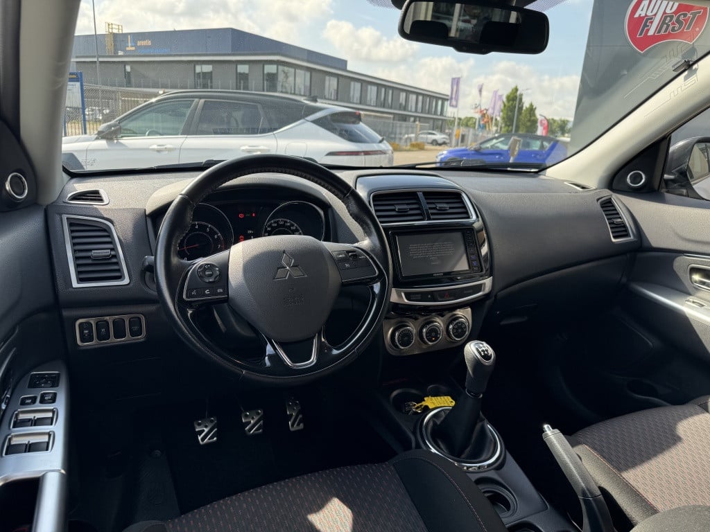 Mitsubishi Asx 1.6 cleartec intense | navigatie | trekhaak | airco | achter