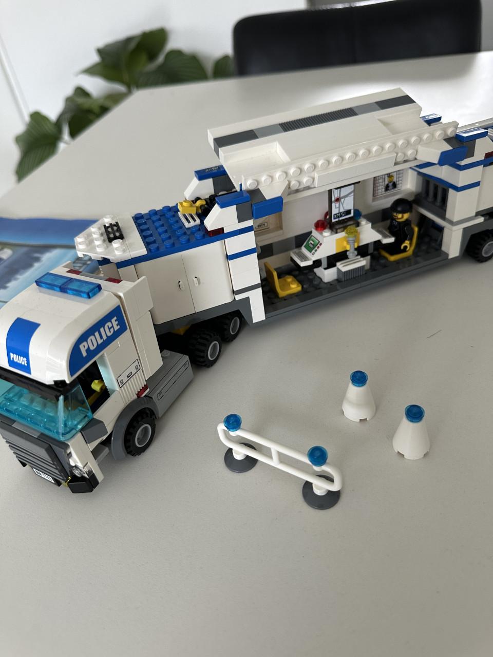 Lego city politievrachtwagen