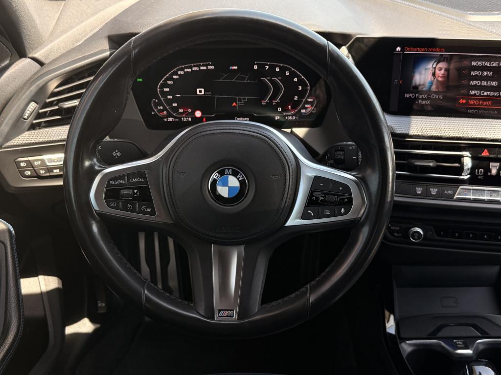 BMW 1 Serie 118i m-sport executive edition | apple carplay | harman kardon 