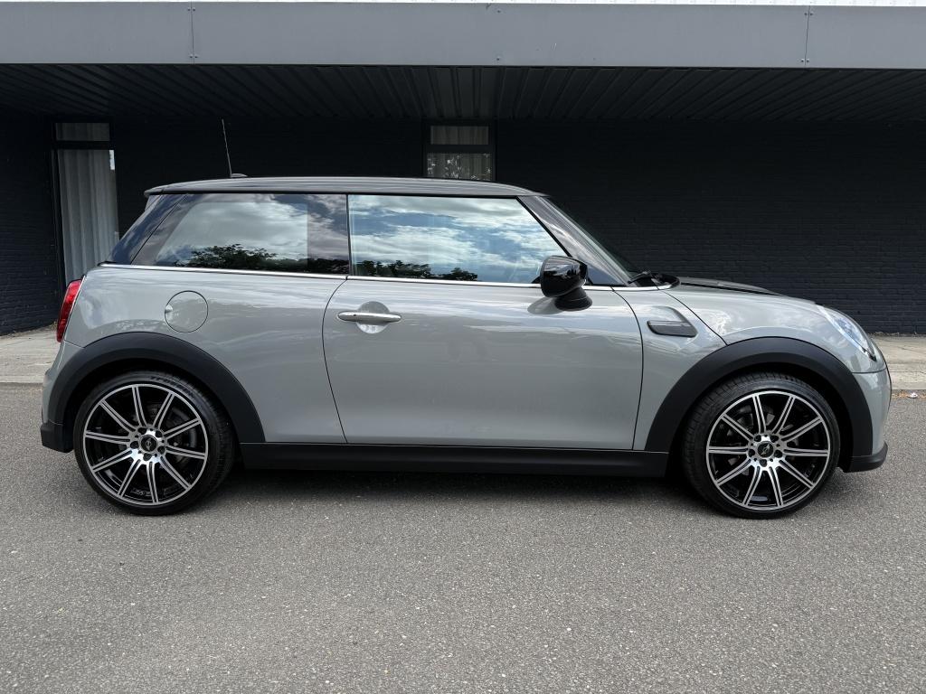 Mini Cooper 1.5 cooper business editie - facelift - automaat - half leder -