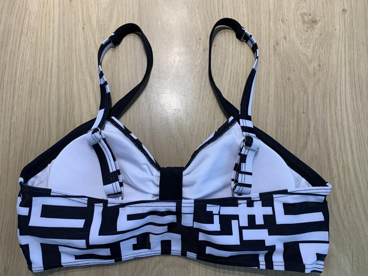 Zwart-wit bikini maat M