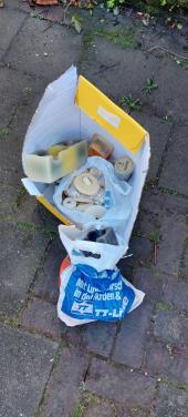 Resten kaarsvet en kaarsenstompjes
