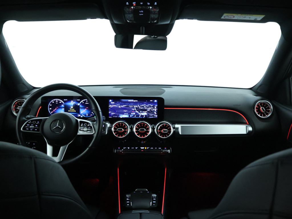 Mercedes-Benz Glb 180 business solution luxury | trekhaak | sfeerverlichtin