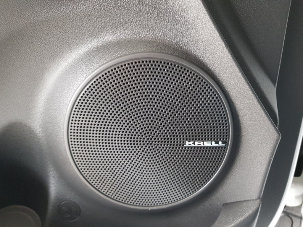 Hyundai Kona hybrid fashion