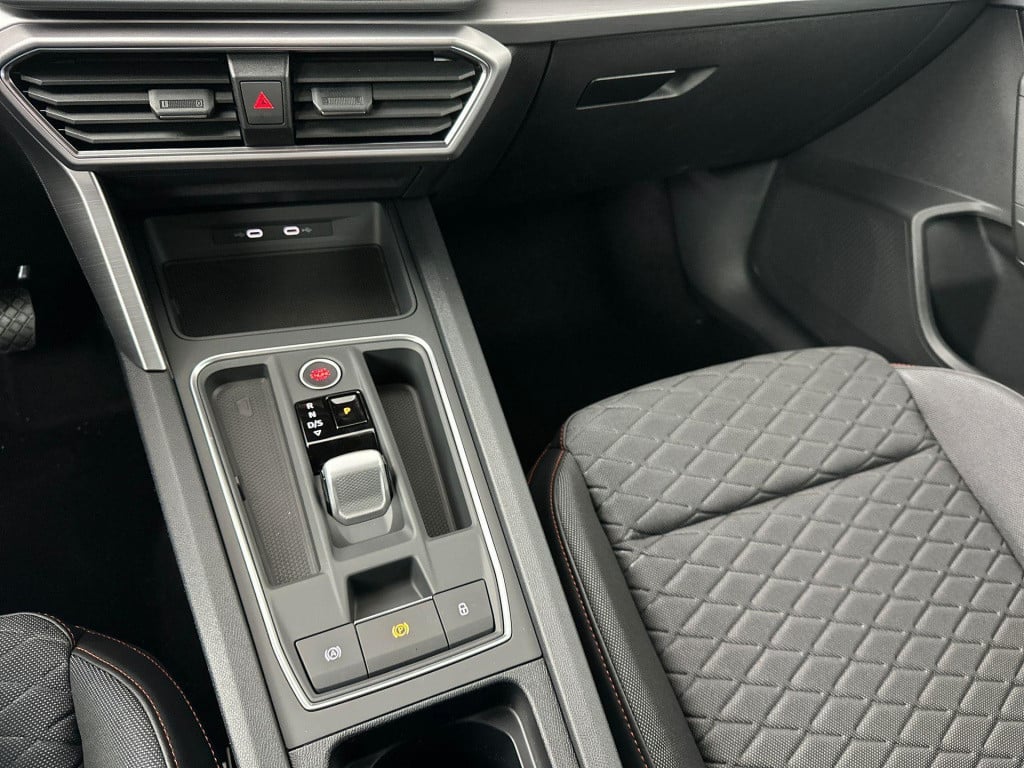 Seat Leon sportstourer fr phev first edition 1.5 tsi ehybrid 150kw / 204p