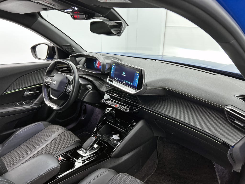 Peugeot E-2008 ev gt pack 50 kwh | rijklaar | achteruitrijcamera | parkeers