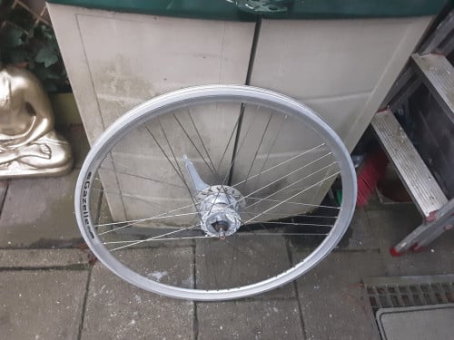 Gazelle 28 inch nexus voorwiel, naafdynamo, rollerbrake rem
