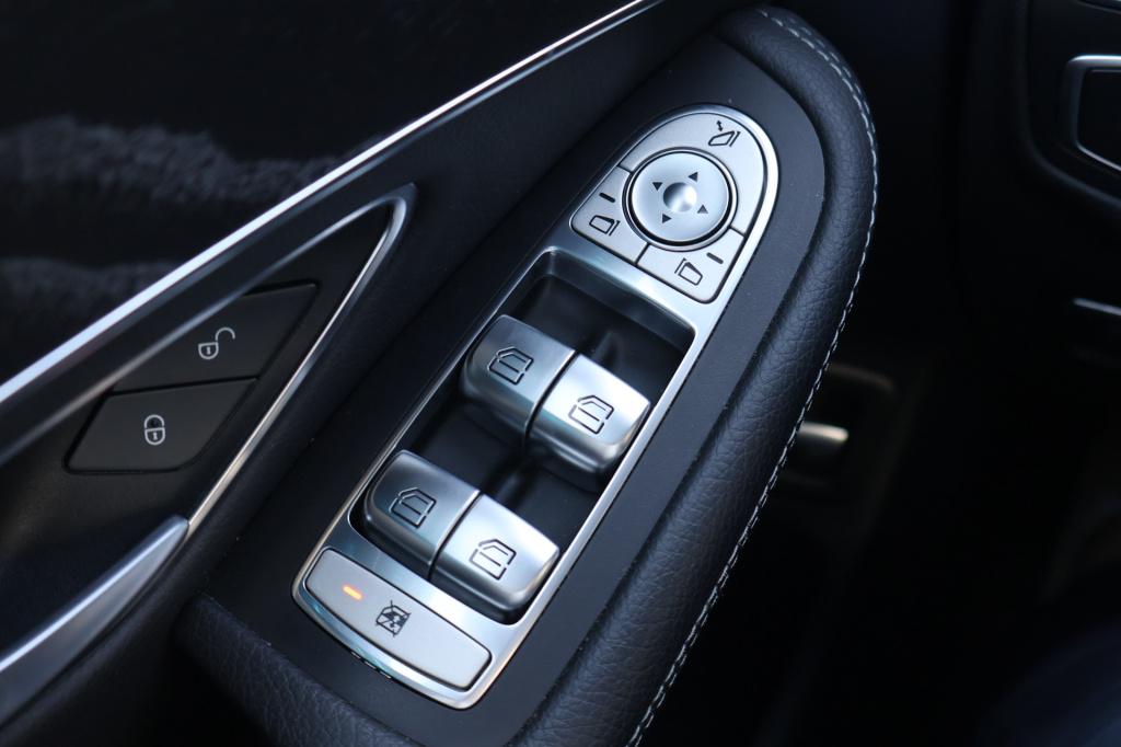Mercedes-Benz Glc 300 4matic l amg line l 245 pk l panoramadak l burmester 