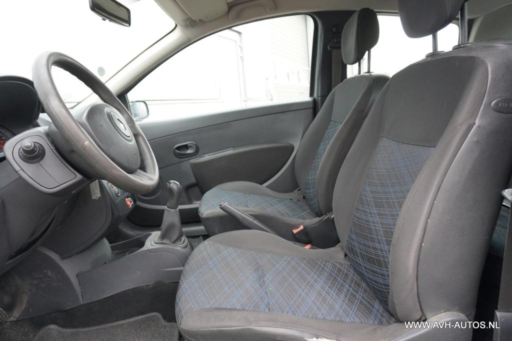 Renault Clio 1.2-16v business line