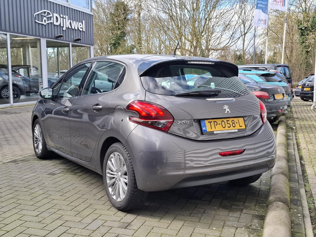 Peugeot 208 1.2 allure nav/clim/lmv/park