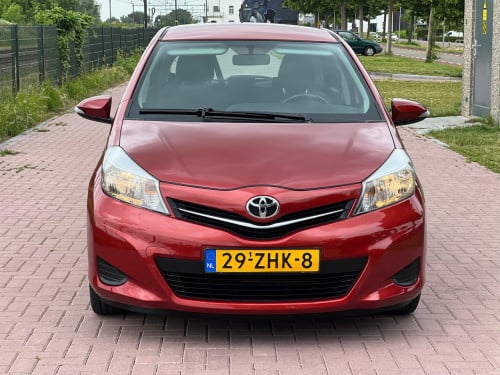 Toyota Yaris 1.3 VVT- i Aspiration | 5- Deurs | Automaat!  | Navi + Camera