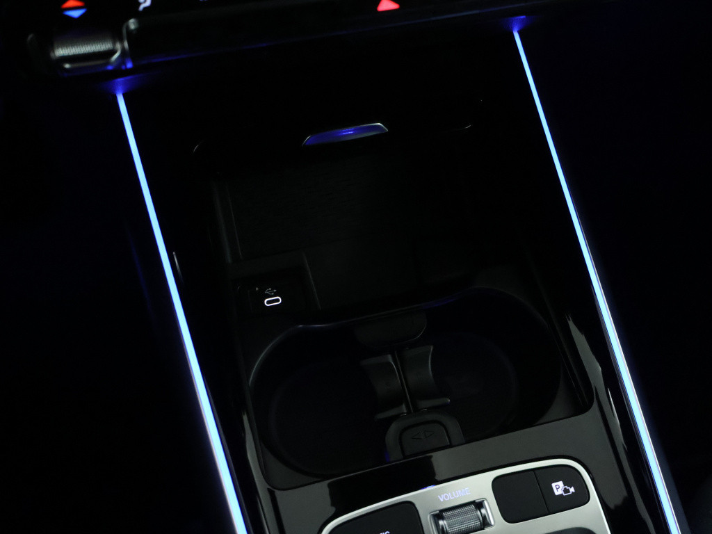Mercedes-Benz Gla-klasse 250 e face lift plug-in hybride | dodehoek assist 