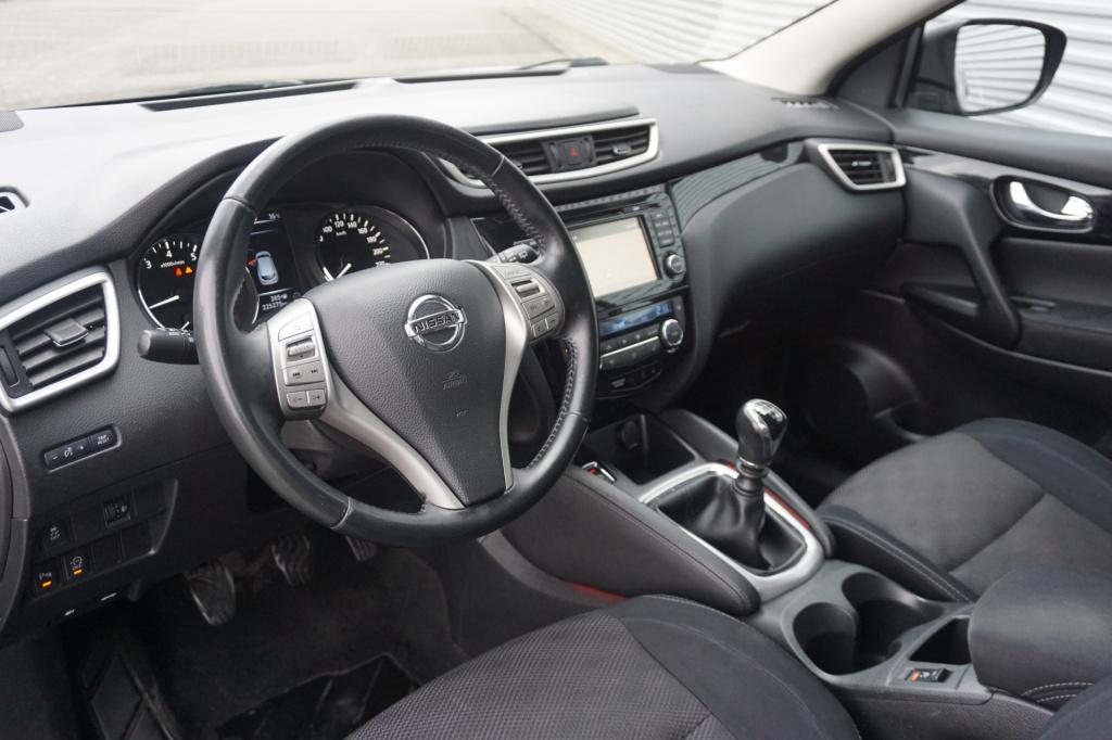 Nissan Qashqai 1.2 acenta climate / navi / cruise / camera / parkeers. / tr