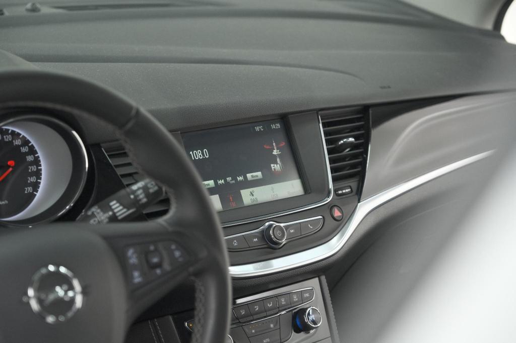 Opel Astra turbo 130 business elegance | camera | dodehoekdetectie | apple 