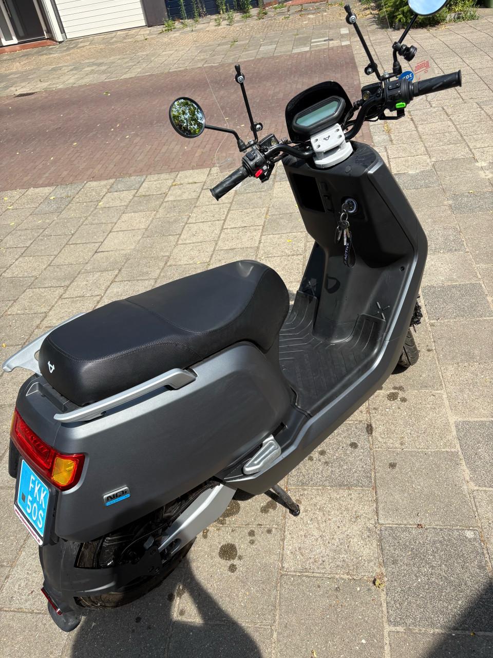 Niu NQi Sport Elektrische Scooter - Zo goed als nieuw