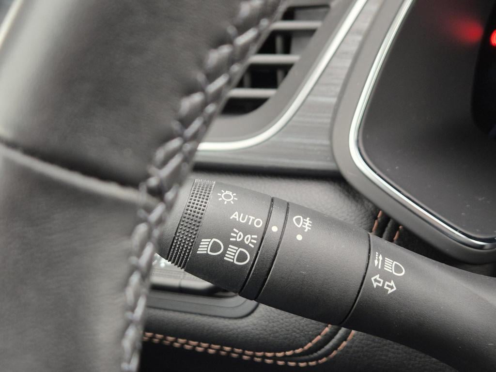 Renault Captur 1.6 e-tech plug-in hybrid 160 iconic topmodel!, all season, 