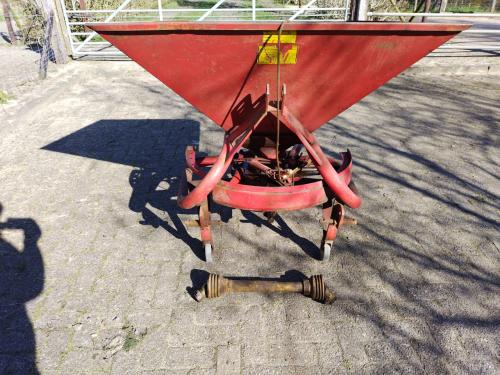 Kunstmeststrooier Lely