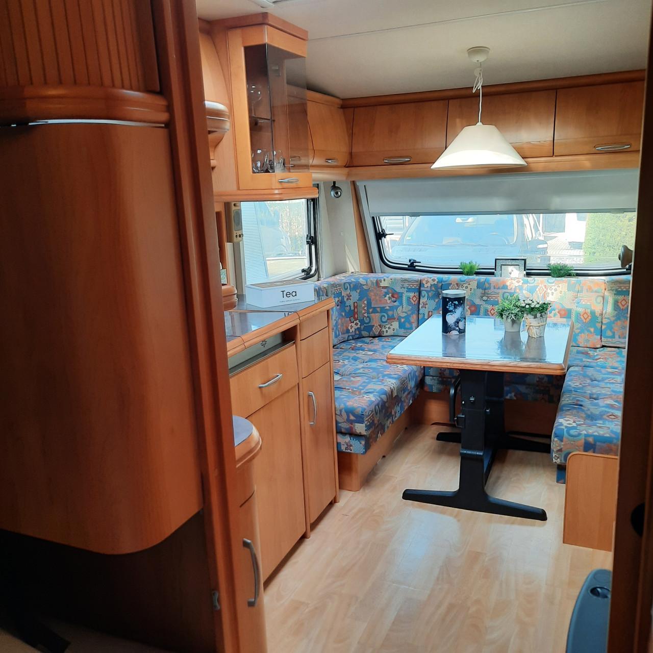 Hobby 495 met voortent