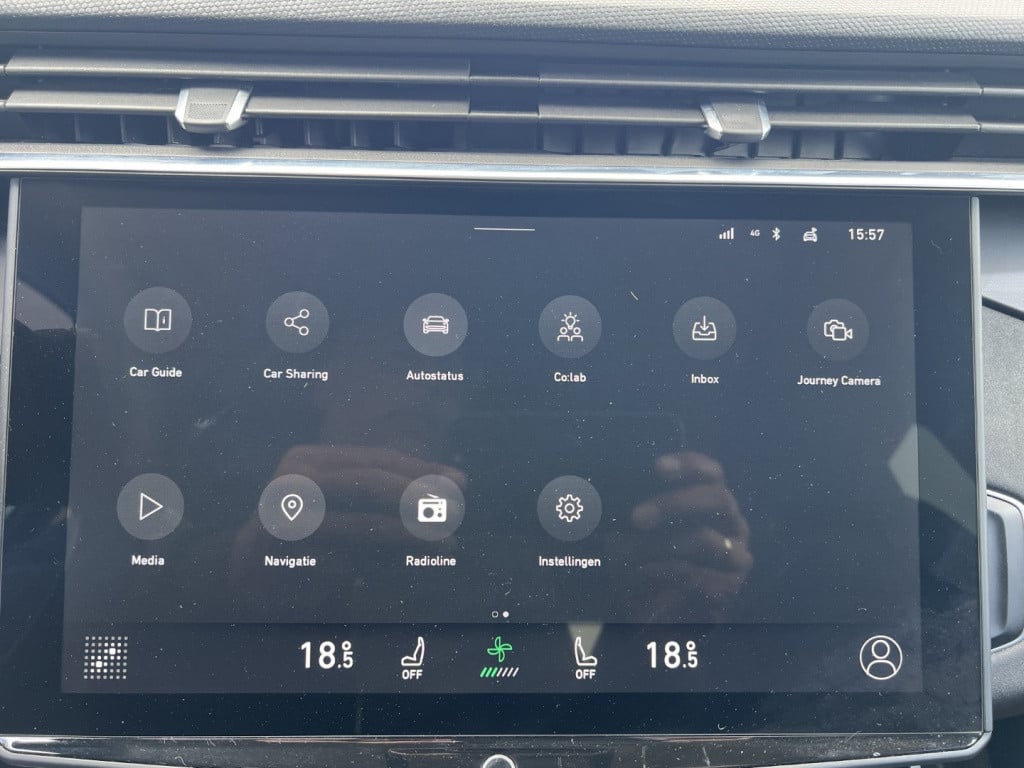 Lynk & Co 01 1.5 261pk phev plug in hybrid ,trekhaak , pano dak,car play