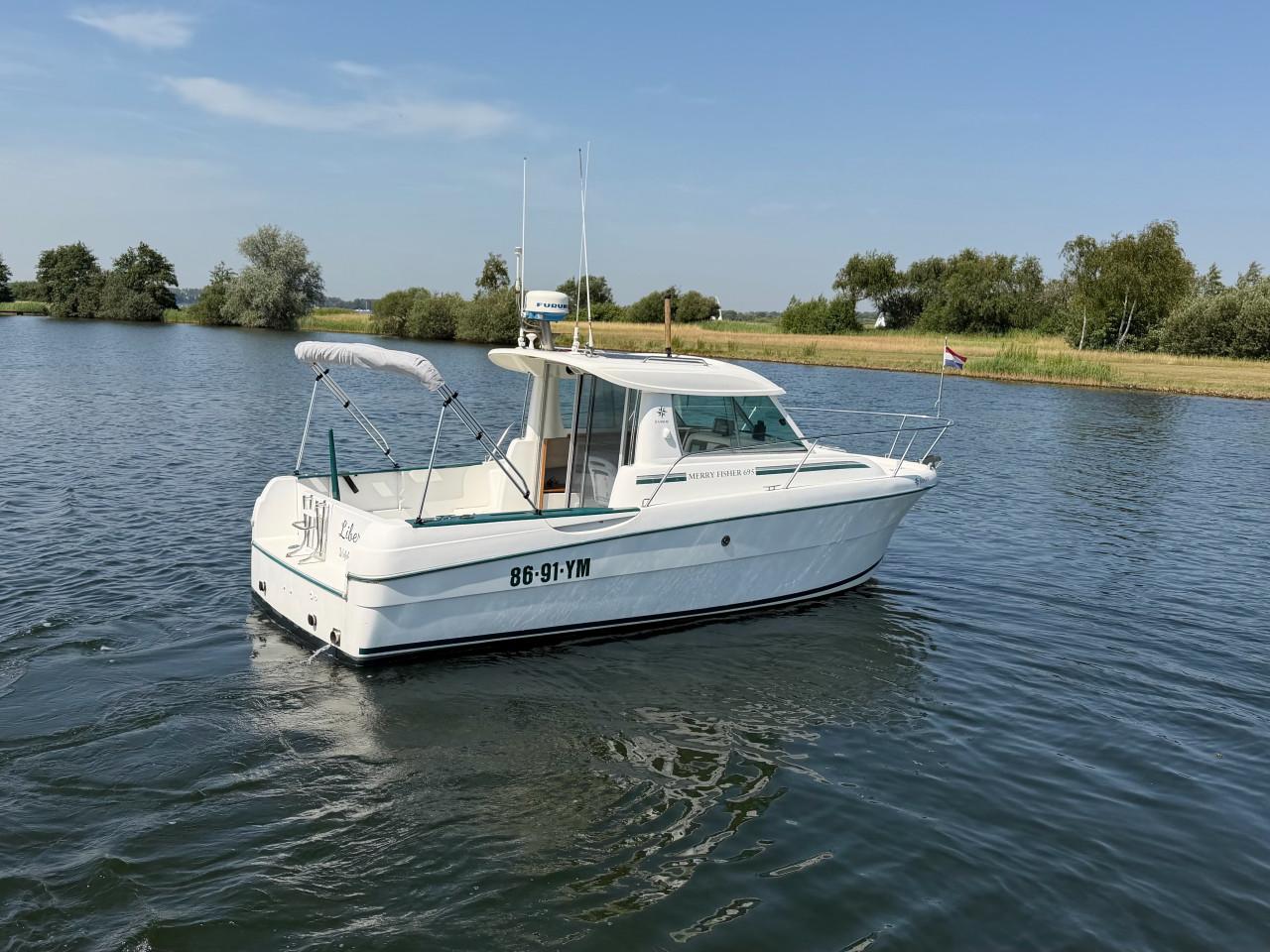 Jeanneau Merry Fisher 695 diesel sportvisboot en gezinsboot