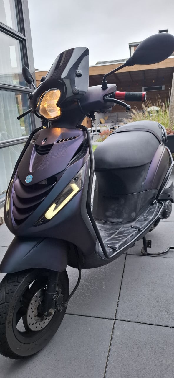 Piaggio Zip 4T