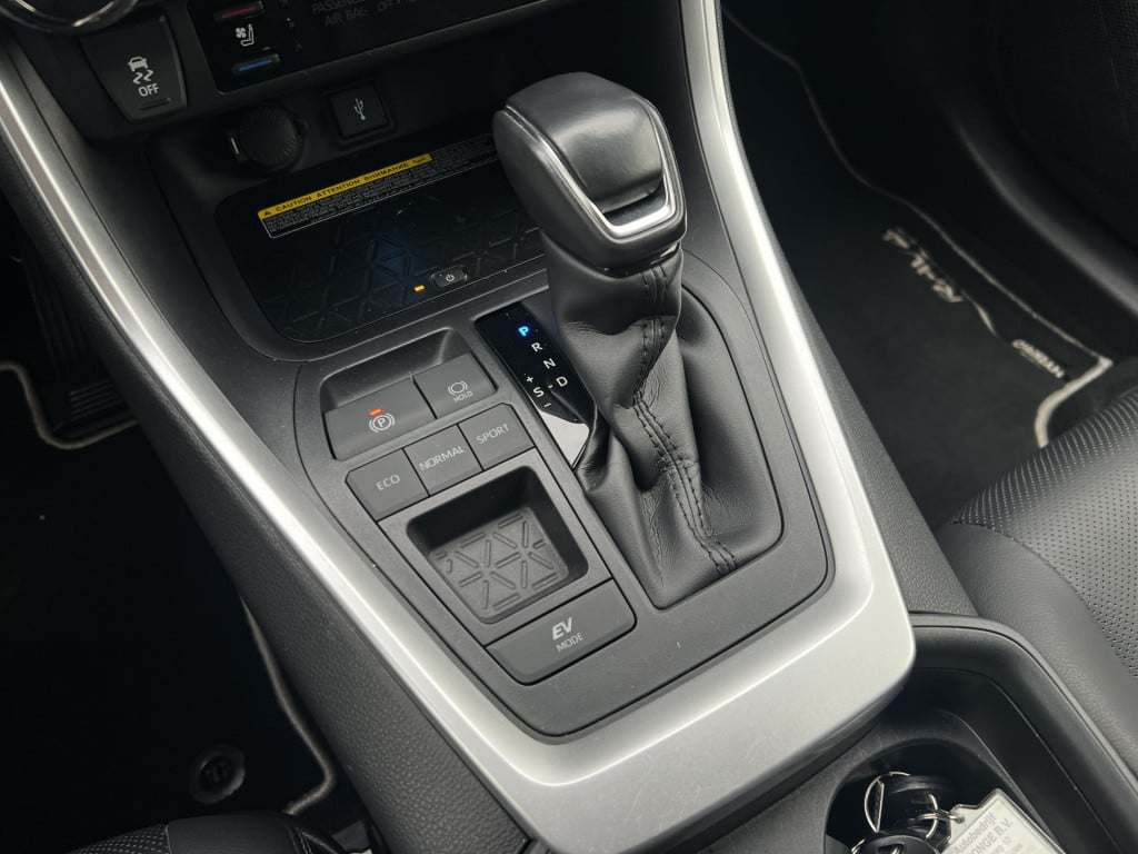Toyota Rav4 2.5 hybrid executive nl auto | trekhaak | alarm klass 3 | vol l