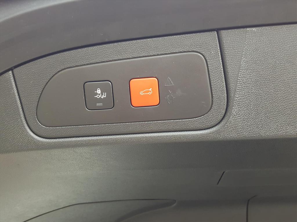 Ds Ds 7 crossback 1.6 puretech 180pk aut performance line |navi|bekleding l