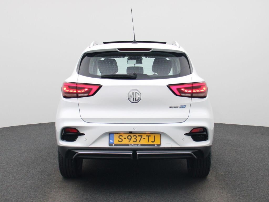 MG Zs Ev long range luxury 70 kwh | automaat | panoramadak | leder | naviga