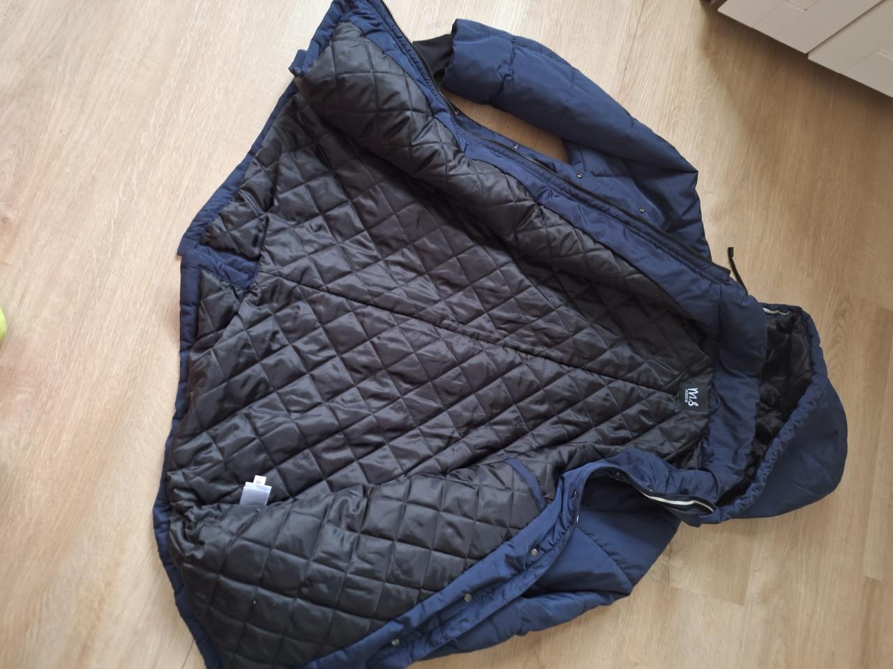 Donkerblauwe winterjas maat 46 nwstaat
