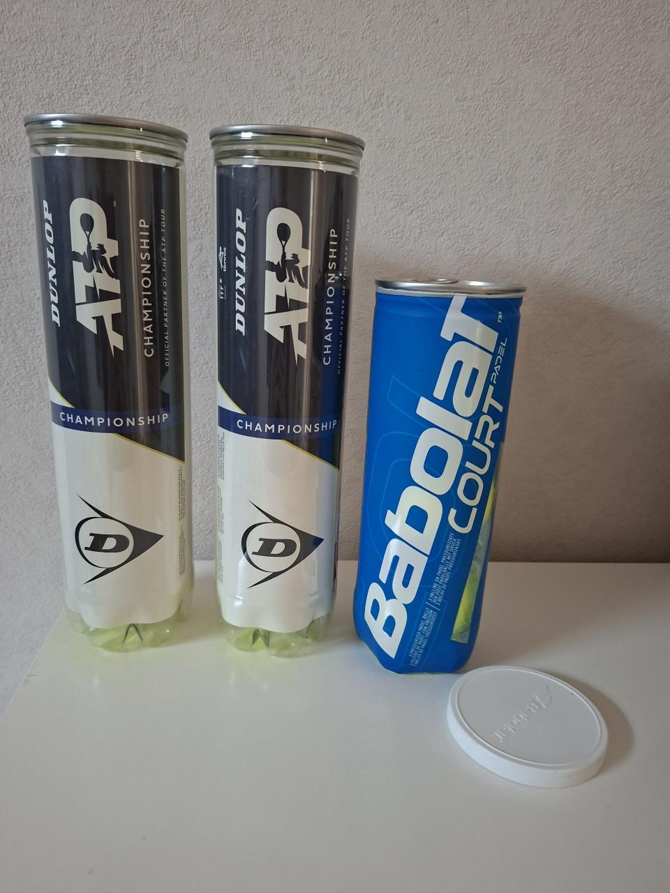 NIEUWE BUSSEN MET TENNISBALLEN EN  PADEL BALLEN