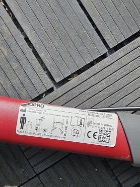 Zgan Topro Troja 5G rollator in de kleur rood zeer nette staat, nieuw model