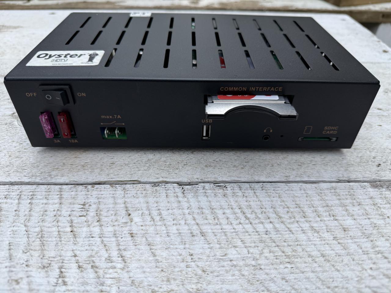 Oyster HD automatische satellietschotelset