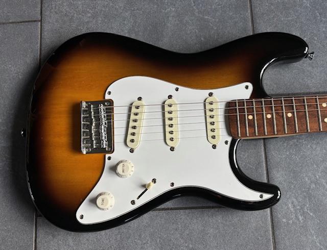 Als Nieuw is deze Squier gitaar.