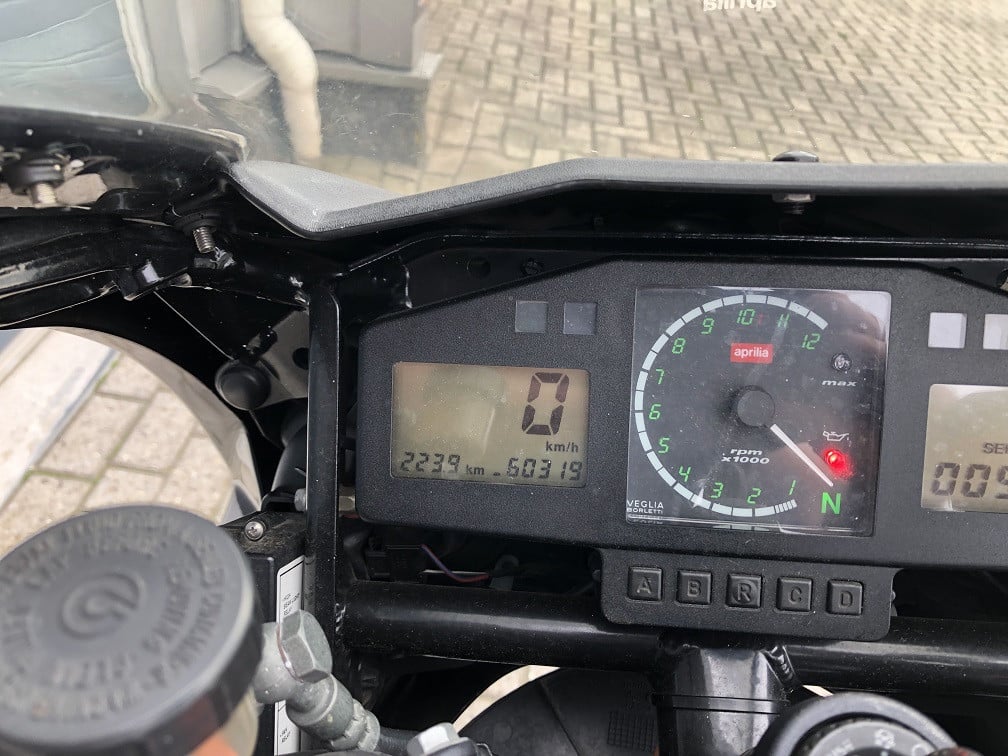 Aprilia SL1000 Falco, mooie sportieve motor, LeoVinci uitlaten €1895,-