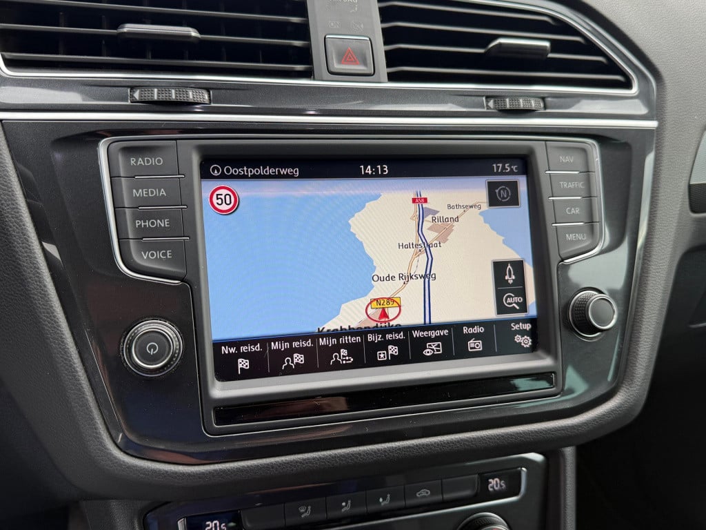 Volkswagen Tiguan 1.4 tsi connected series r line