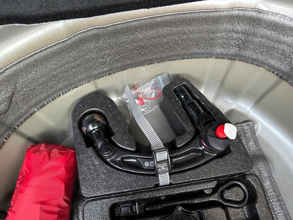 Volkswagen T-cross 1.5 tsi 150pk dsg r-line | camera | trekhaak | navi | iq