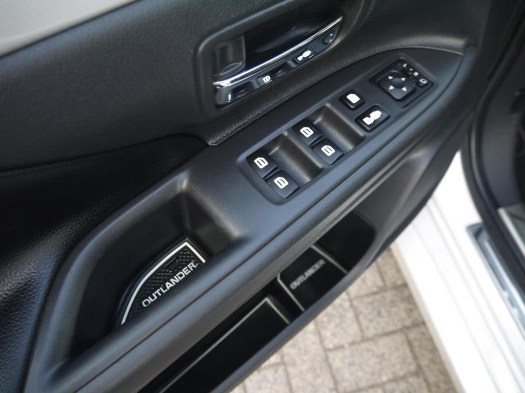 Mitsubishi Outlander 2.0 phev instyle 4wd
