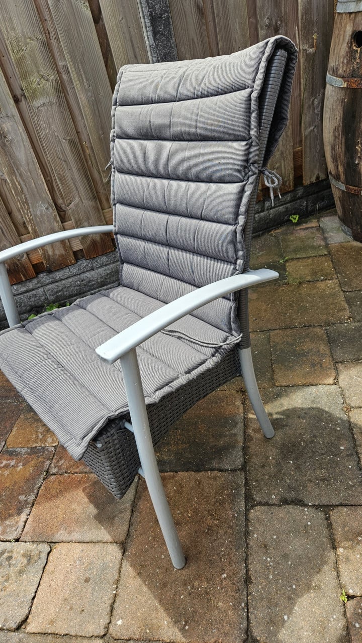4 tuinstoelen met kussen