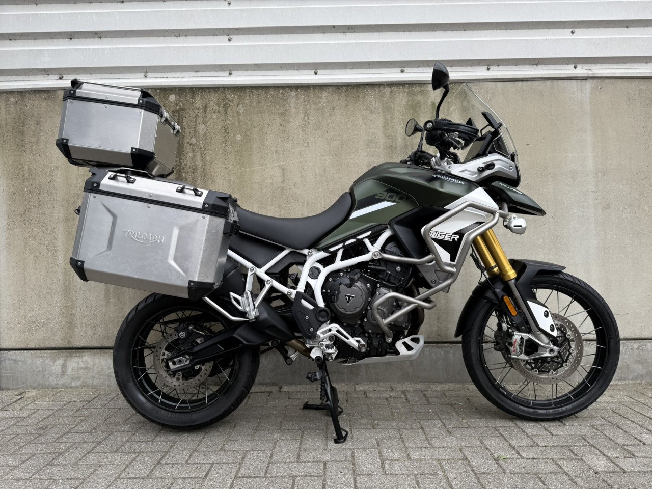Complete en jonge Triumph Tiger 900 Rally Pro slechts 4800km
