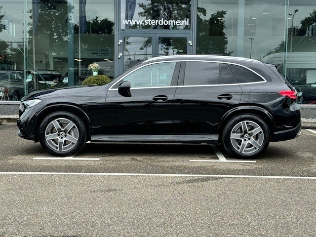 Mercedes-Benz Glc 300e 4matic amg i airmatic l gestuurde achteras l panoram