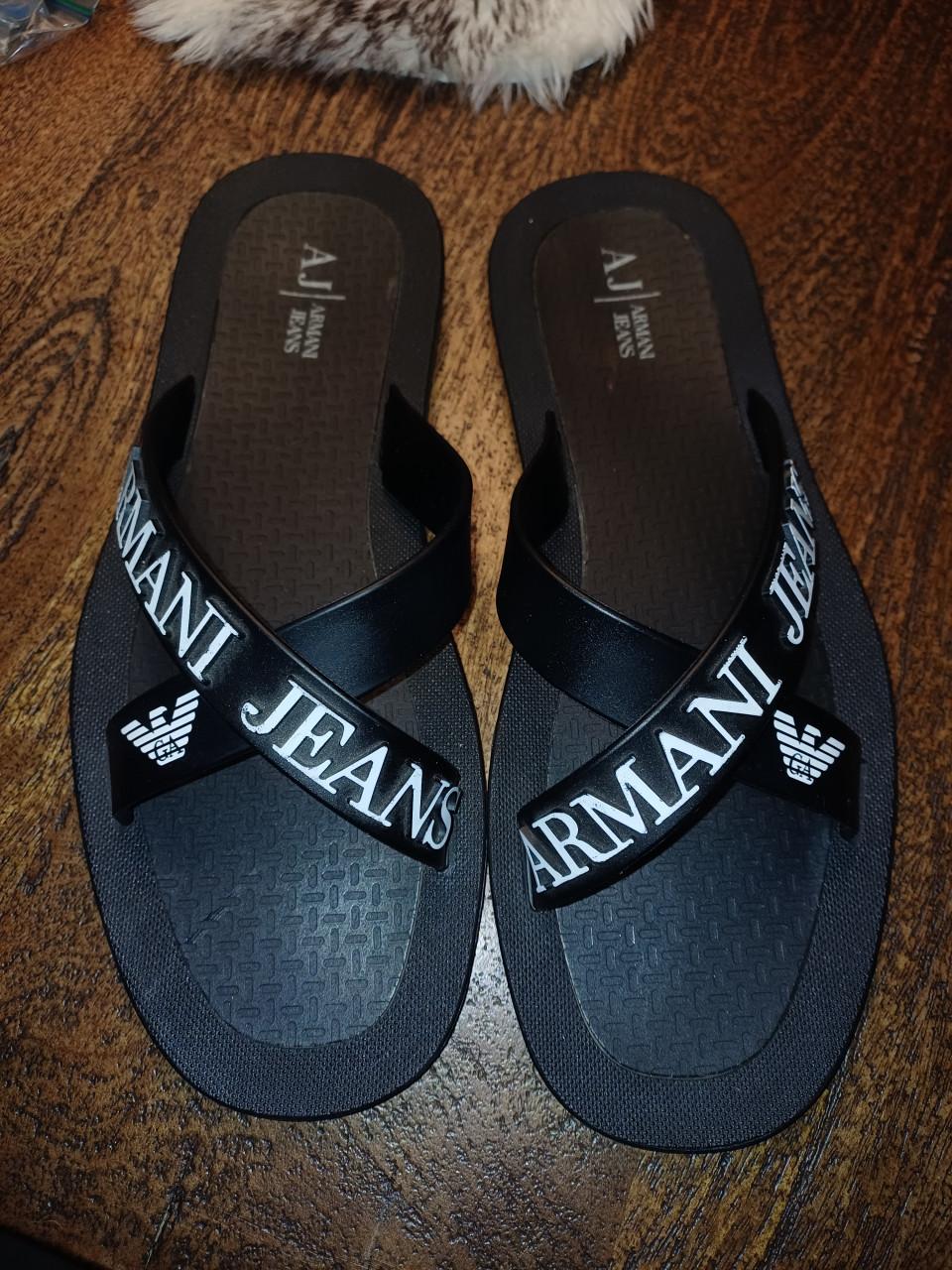 Echte armani slippers nieuw