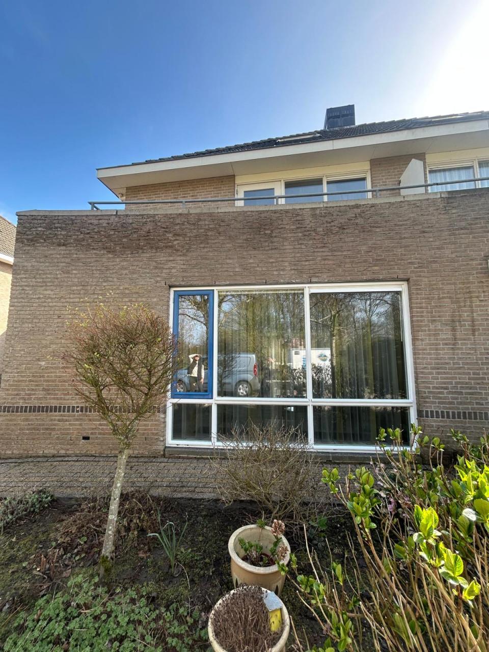 Uw buitenomgeving weer laten stralen? Spik & Span Zeeland helpt u graag!