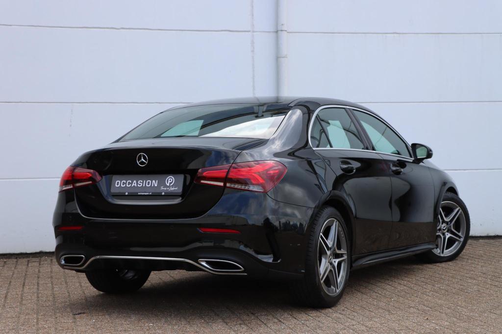 Mercedes-Benz A-Klasse 180 business solution amg 136pk automaat