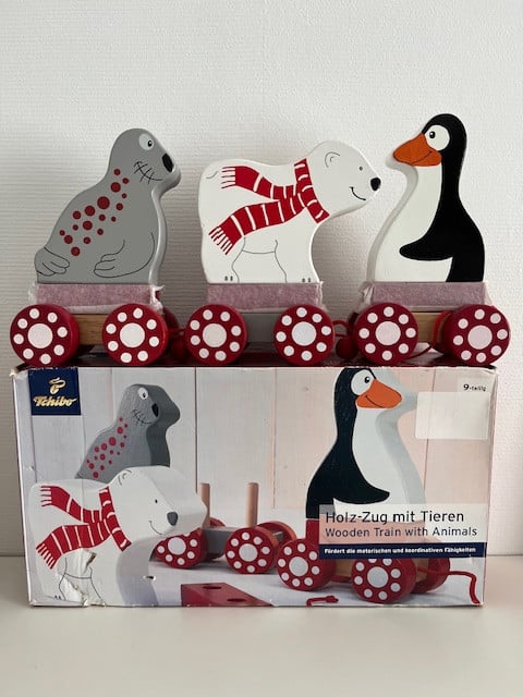 Houten trein pooldieren. 9-delig. Opbrengst KiKa.