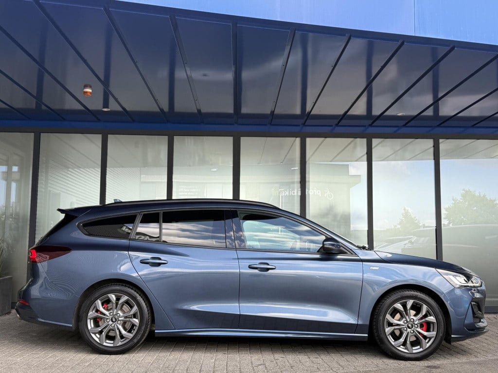 Ford Focus wagon 1.0 ecoboost hybrid st line style 17'' lmv | trekhaak | ke