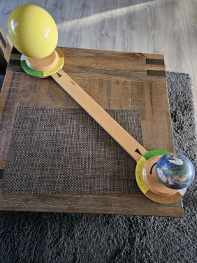 Prachtig vintage Nienhuis Montessori Tellurium in zeer nette staat...