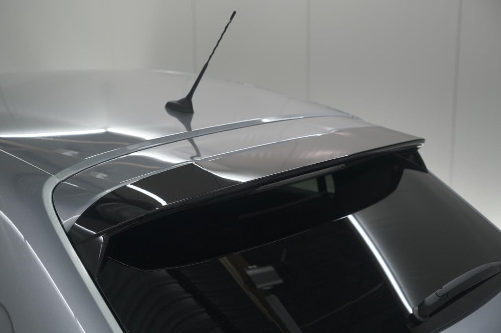 Peugeot 208 puretech 100 allure | camera | navigatie | parkeersensoren | ap