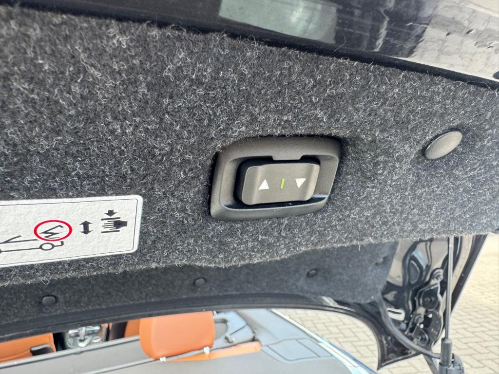 BMW 4 Serie cabrio 428i high executive * nl auto nap * stoel + nek verwarmi