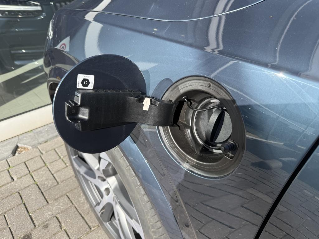 Volvo XC90 t8 390pk recharge inscription| panodak| luchtvering| trekhaak| 3