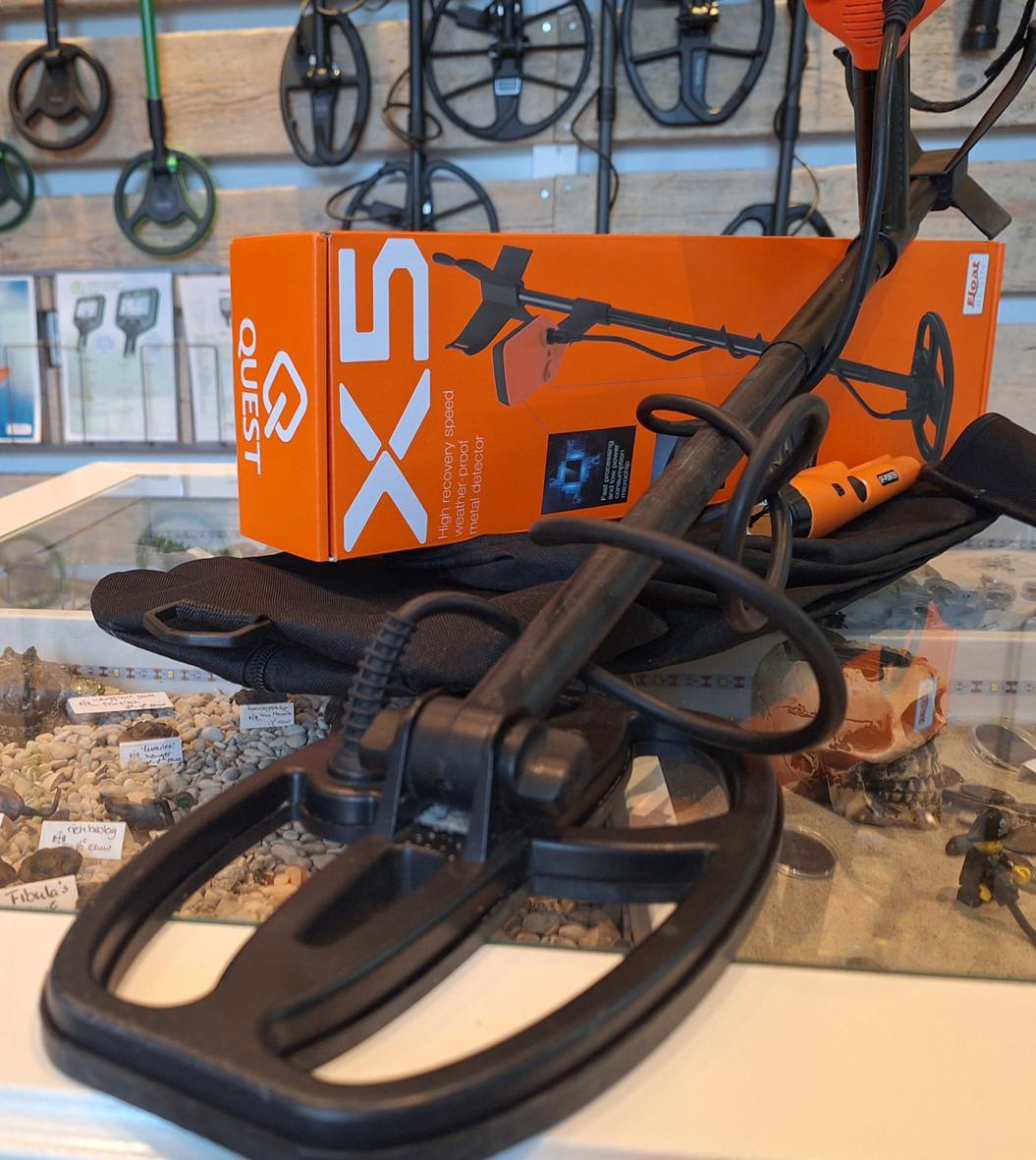 Diverse tweedehands A-merk metaaldetectie apparatuur bij Dé Detectorshop